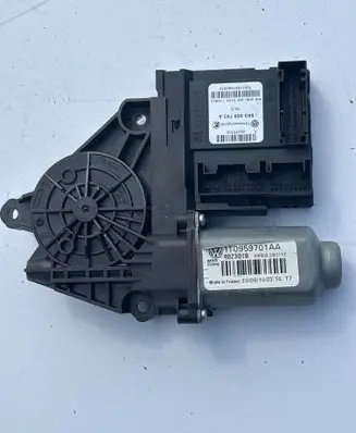 Skoda Octavia Mk2 (1Z) Front door window regulator motor 05075702 70211091060910 5K0959793A