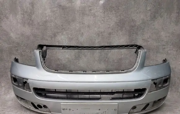 Volkswagen Multivan T5 Front bumper 7H5807101