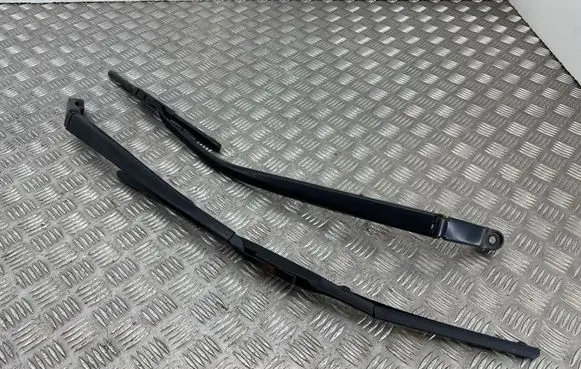 Toyota Auris E180 Headlight wiper blade set