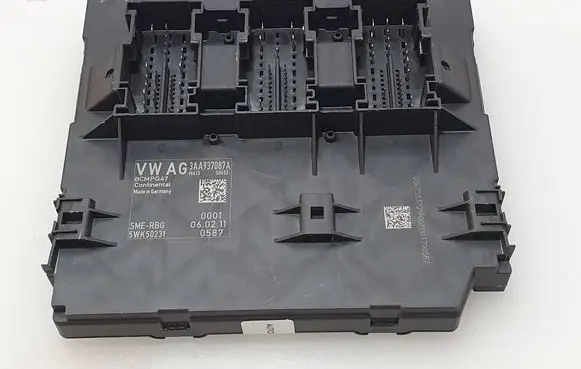 Volkswagen PASSAT B7 Comfort/convenience module 3AA937087A 5WK50231