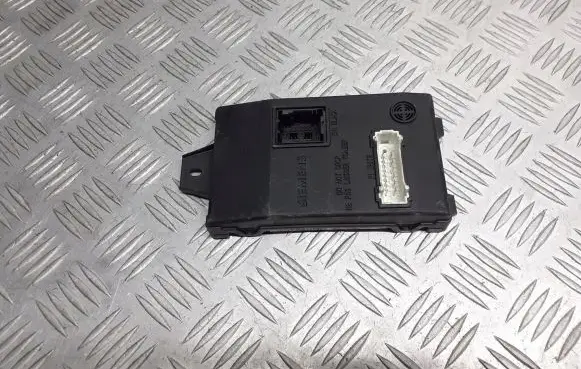 Renault Thalia II Central body control module 8200103749B