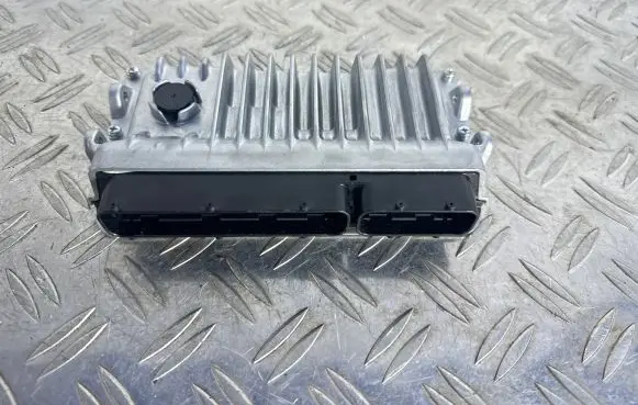 Lexus RX 450H Engine control unit/module 8966153S30 2756007040