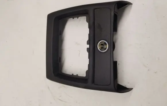 BMW M3 F80 Rear air vent grill 60255641