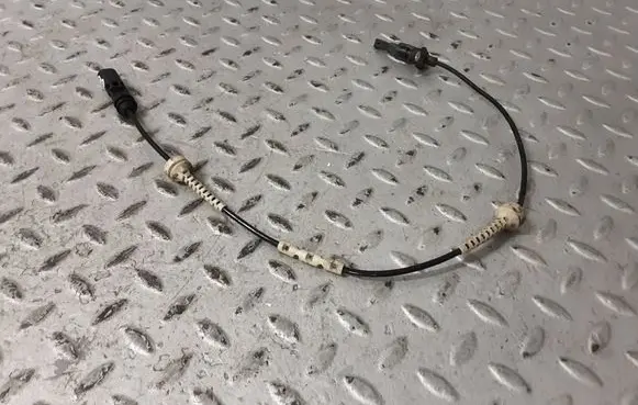 BMW X1 U11 Rear ABS sensor wiring 6891295 34526891295