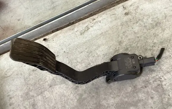 Citroen C4 I Accelerator throttle pedal 9680565880 0280755041