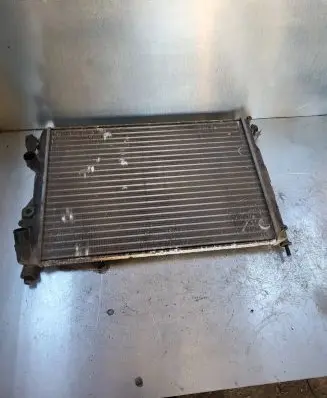 Renault Scenic I Coolant radiator 7700425842