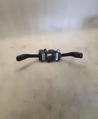 Audi A6 S6 C5 4B Wiper turn signal indicator stalk/switch CZK0301202032
