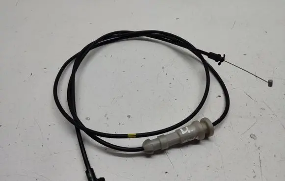 Opel Mokka B Engine bonnet/hood lock release cable 9827470080