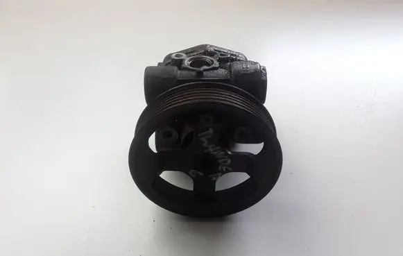 Mitsubishi Outlander Power steering pump 4450A008