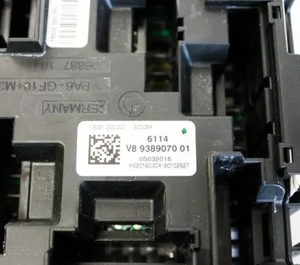 BMW 2 F22 F23 Fuse box set 9389070