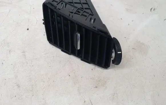 Chevrolet Cruze Dash center air vent grill 95999100