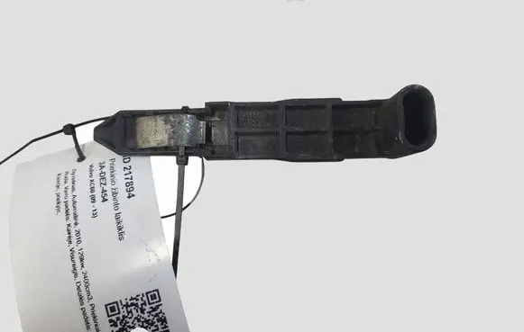 Volvo XC60 Headlight/headlamp mounting bracket 30763155