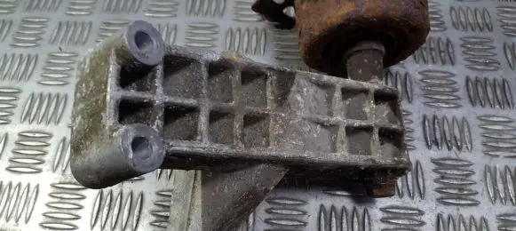 Fiat Bravo - Brava Engine mounting bracket