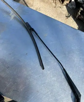 Renault Zoe Windshield/front glass wiper blade 288810622r
