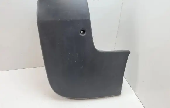 Rear bumper corner part panel trim