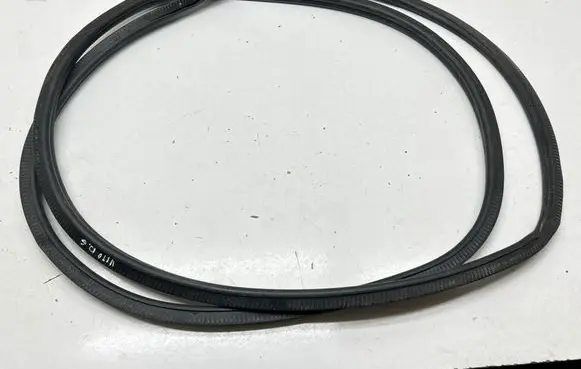 Mercedes-Benz Vito Viano W639 Sliding door rubber seal A6367300151 A6397210080