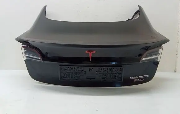 Tesla Model 3 Tailgate/trunk/boot lid