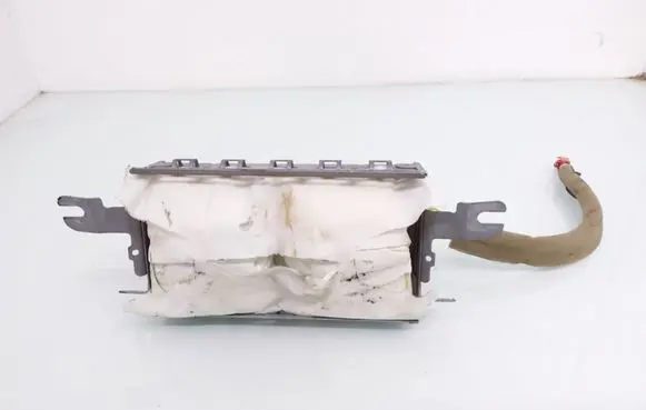 Mitsubishi Pajero Passenger airbag MR402459