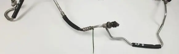 Jaguar XF X250 Air conditioning (A/C) pipe/hose