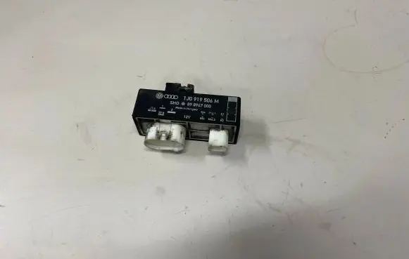 Seat Ibiza IV (6J,6P) Coolant fan relay 1J0919506M