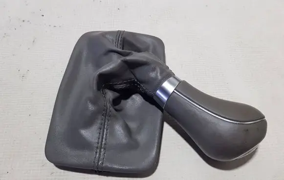 Mercedes-Benz C W204 Gear lever shifter trim leather/knob 2042677510DDEERE A2042677510