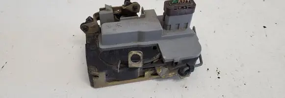 Peugeot 206 Front door lock 