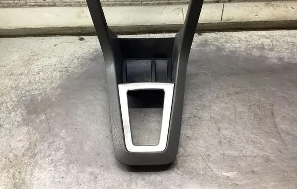 Dodge Avenger Gear shifter surround trim plastic 52879 1000409