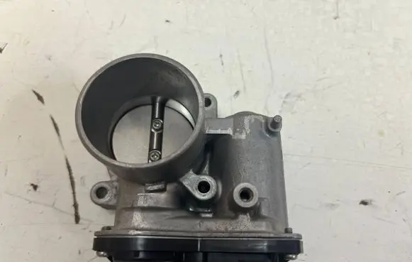 Mazda 2 Throttle valve P5SB13640