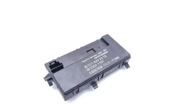 Mercedes-Benz E W211 Keyless (KESSY) go control unit/module 2118202375 33501101