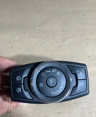 Ford Turneo Courier Light switch 10096745 AV1T13D061AB