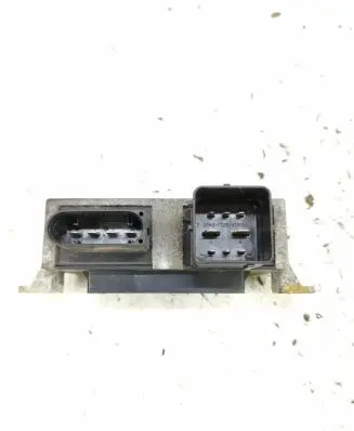 Renault Laguna III Glow plug pre-heat relay 8200558438 8200558438A RCS812
