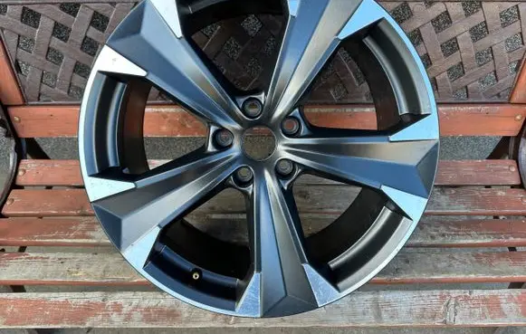 Seat Ateca R19 alloy rim 