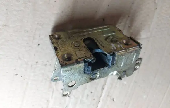Renault Espace III Front door lock