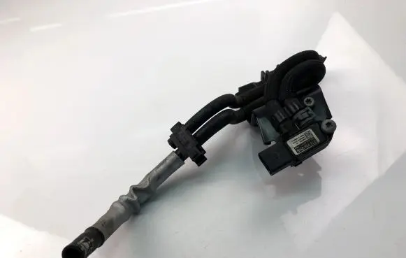 Volkswagen PASSAT B7 Air pressure sensor 076906051B