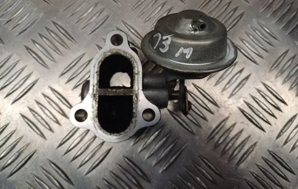 Toyota Yaris Valve vacuum 