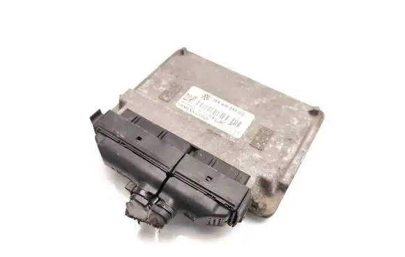 Audi A3 S3 8P Engine control unit/module 06A906033GQ 5WP40344