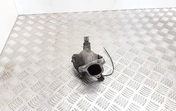 Toyota Avensis Verso Air intake duct part