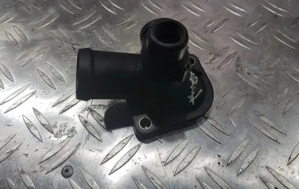 Engine coolant pipe/hose