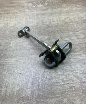 Opel Astra G Rear door check strap stopper 0707GA134