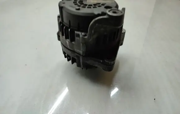 BMW 7 F01 F02 F03 F04 Generator/alternator 7823341