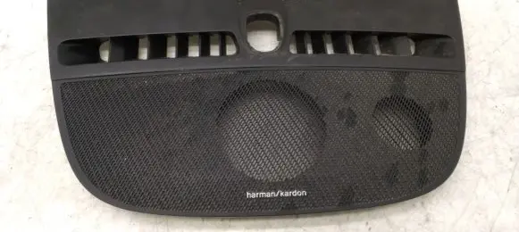 Volvo XC40 Dash center speaker trim cover 31442613