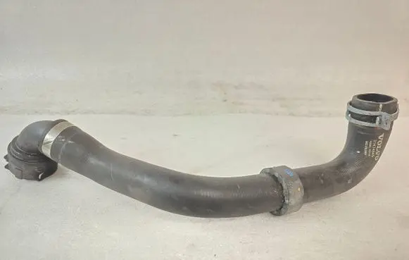 Volvo XC60 Engine coolant pipe/hose 31474845