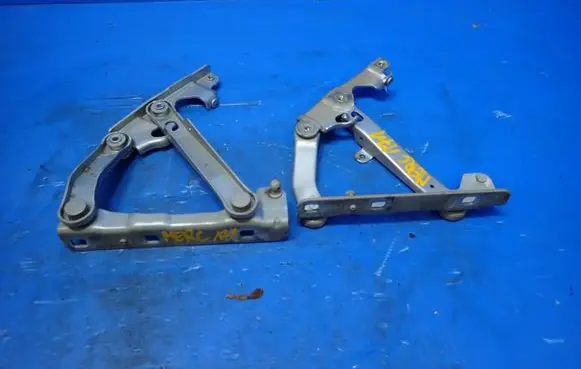 Mercedes-Benz SLK R171 Engine bonnet/hood hinges 1718800228 1718800128
