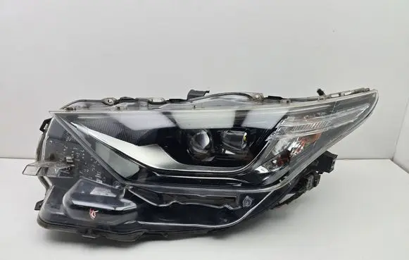 Toyota Auris E180 Headlight/headlamp 8115002K70 90071771