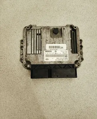 KIA Carens II Engine control unit/module 3911327485 3911627485 0281013072