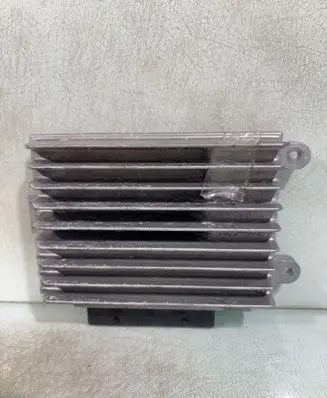 Audi TT TTS Mk2 Sound amplifier 8j0035223b