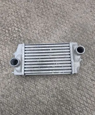 Chrysler Voyager Intercooler radiator 868503A IA1072 83403D