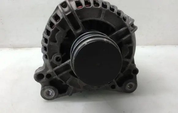 Volkswagen PASSAT B5.5 Generator/alternator