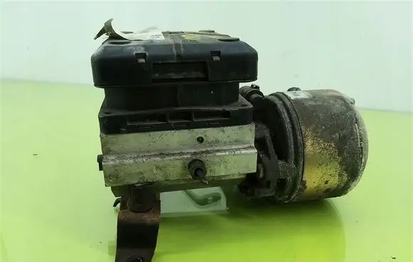 Citroen C5 Air suspension compressor/pump 963671388000