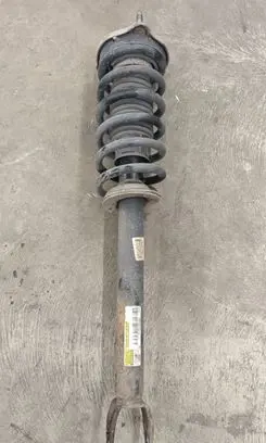 Front shock absorber with coil spring